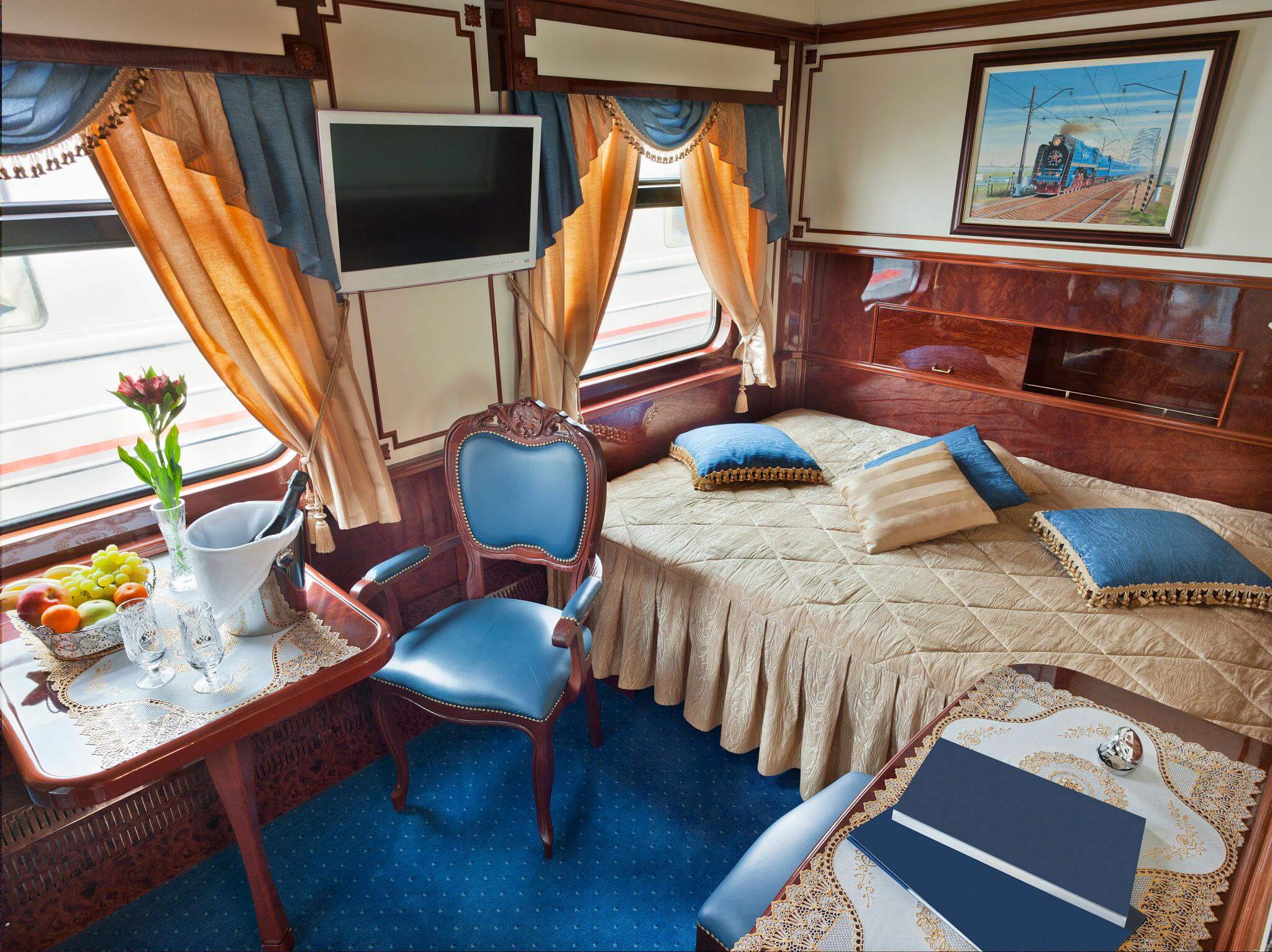 Train seating and travel options